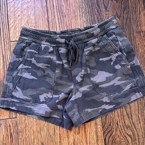 VGUC Athleta shorts